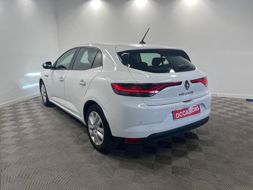RENAULT MEGANE IV BERLINE 2022 - Photo n°8