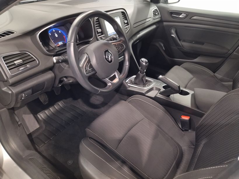 RENAULT MEGANE IV BERLINE BUSINESS 2019 - Photo n°28