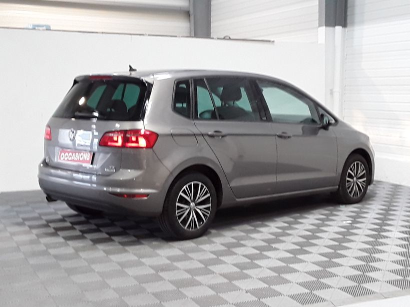 VOLKSWAGEN GOLF SPORTSVAN 2016 - Photo n°1