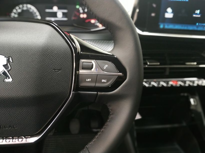 PEUGEOT 208 2022 - Photo n°24