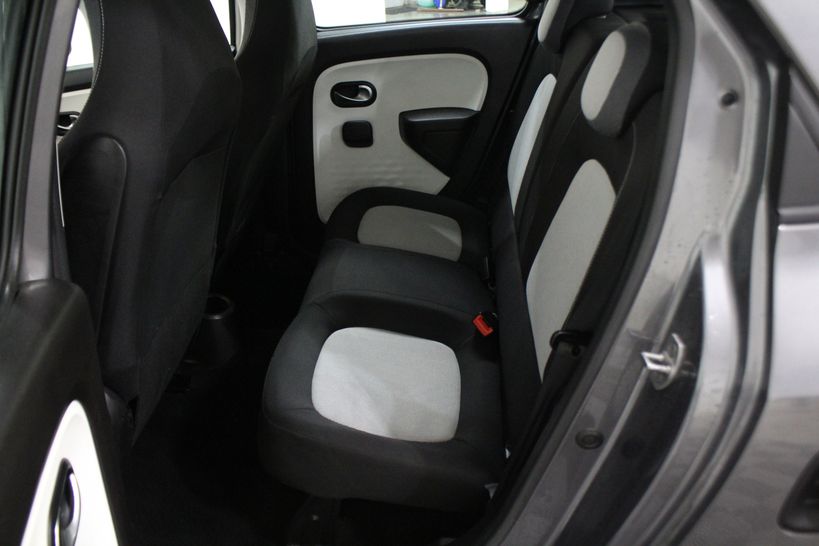 RENAULT TWINGO III 2021 - Photo n°8
