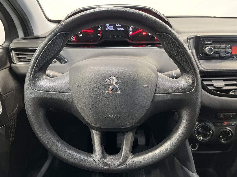 PEUGEOT 208 2013 - Photo n°12