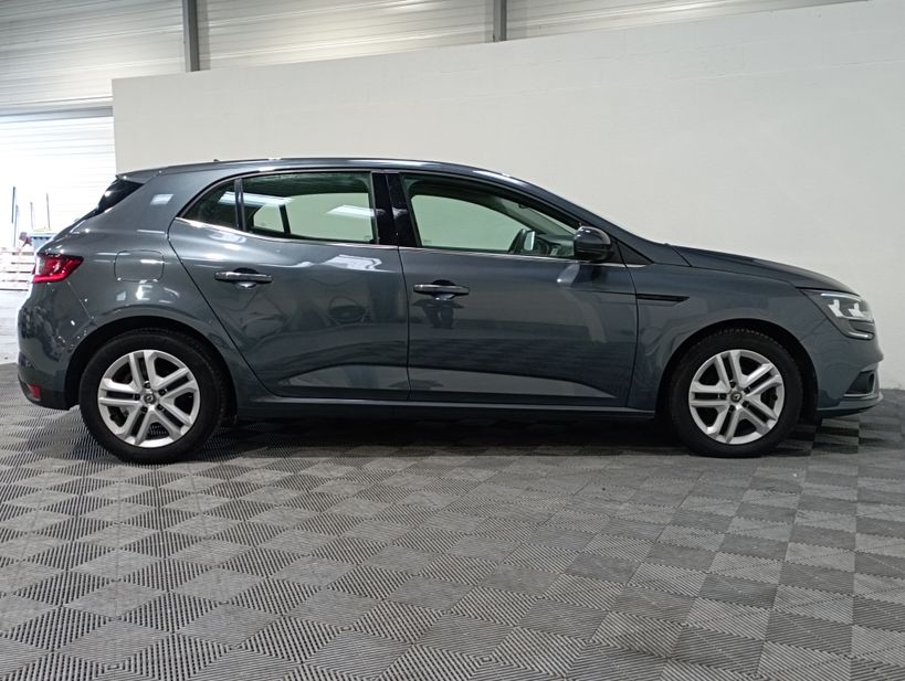 RENAULT MEGANE IV BERLINE BUSINESS 2020 - Photo n°10
