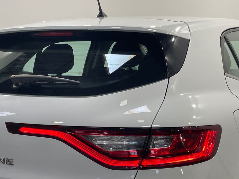 RENAULT MEGANE IV BERLINE BUSINESS 2020 - Photo n°8