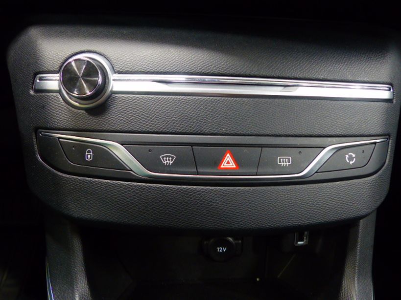 PEUGEOT 308 2021 - Photo n°15