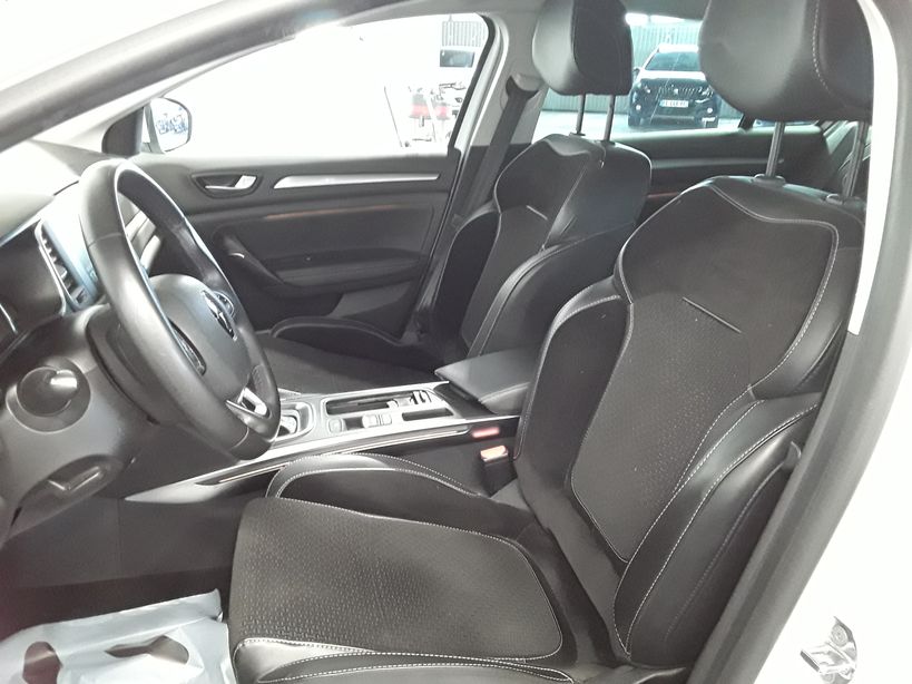 RENAULT MEGANE IV ESTATE 2017 - Photo n°6