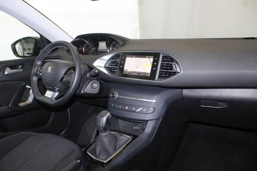 PEUGEOT 308 2018 - Photo n°14