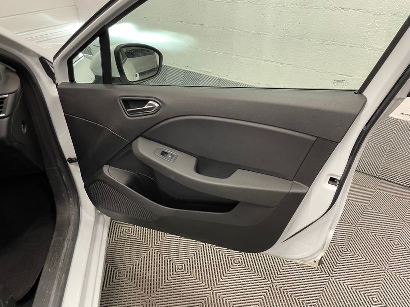 RENAULT CLIO V 2021 - Photo n°27