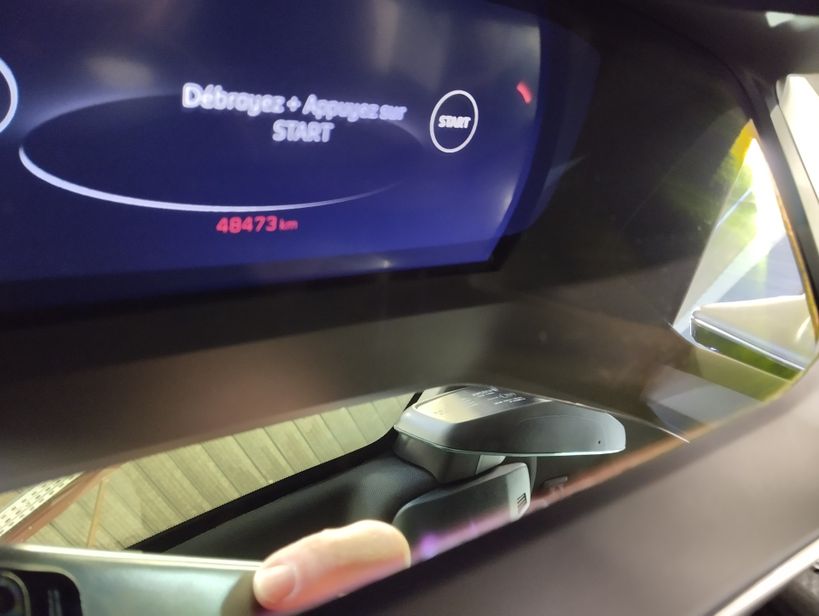 PEUGEOT 208 2023 - Photo n°2