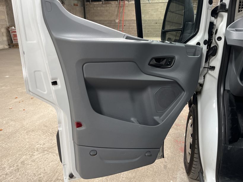 FORD TRANSIT FOURGON 2018 - Photo n°26