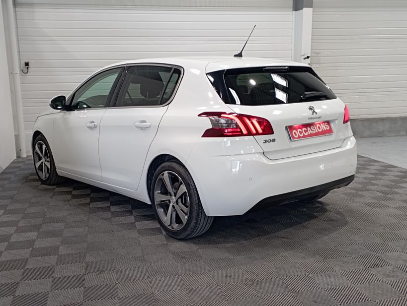 PEUGEOT 308 2020 - Photo n°8