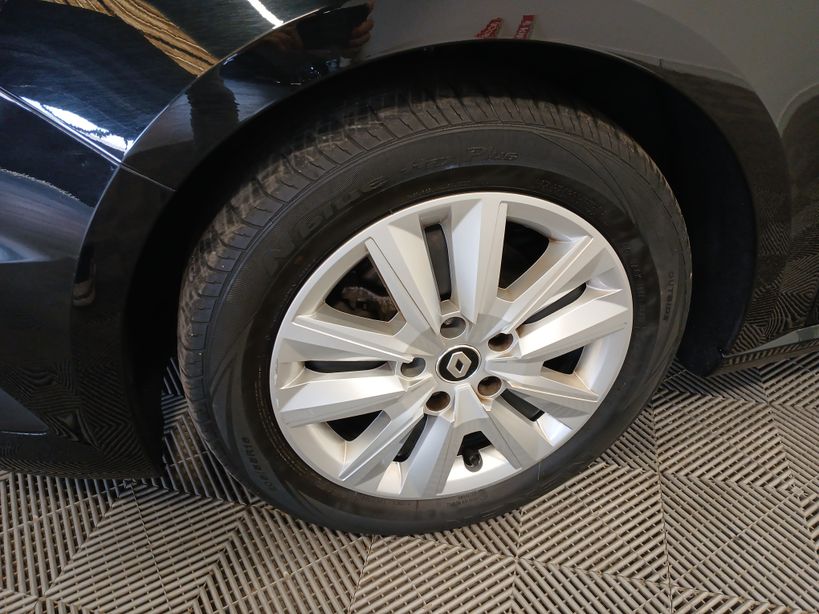 RENAULT MEGANE IV BERLINE 2022 - Photo n°4