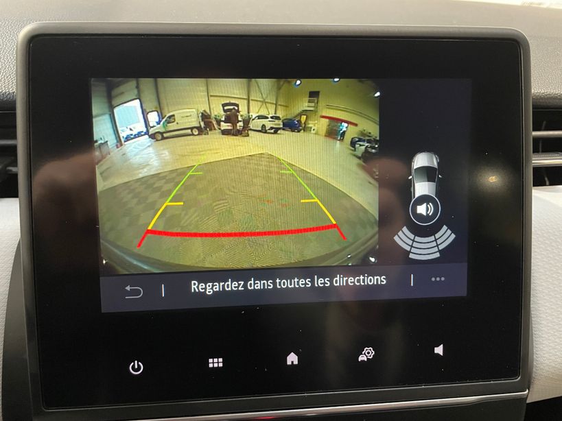 RENAULT CLIO V 2023 - Photo n°19