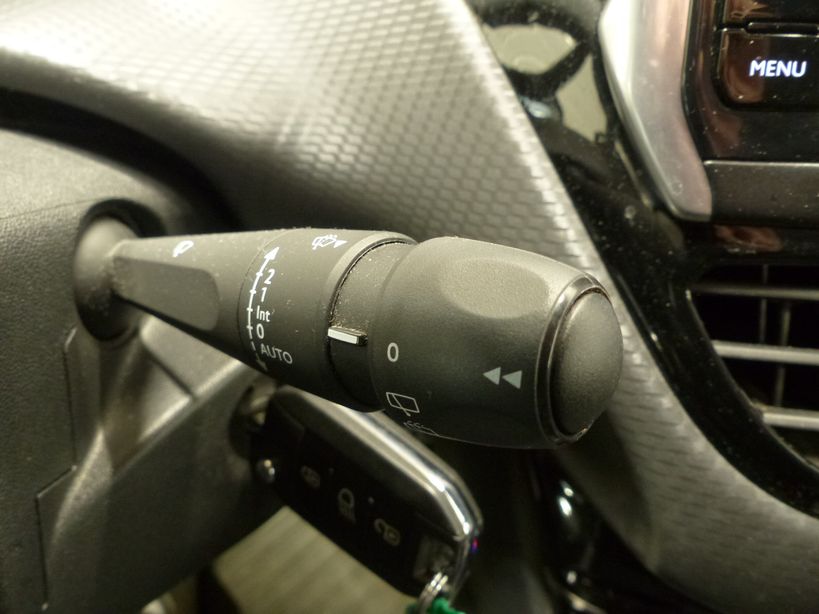 PEUGEOT 208 2018 - Photo n°30