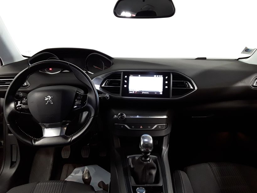 PEUGEOT 308 2018 - Photo n°13