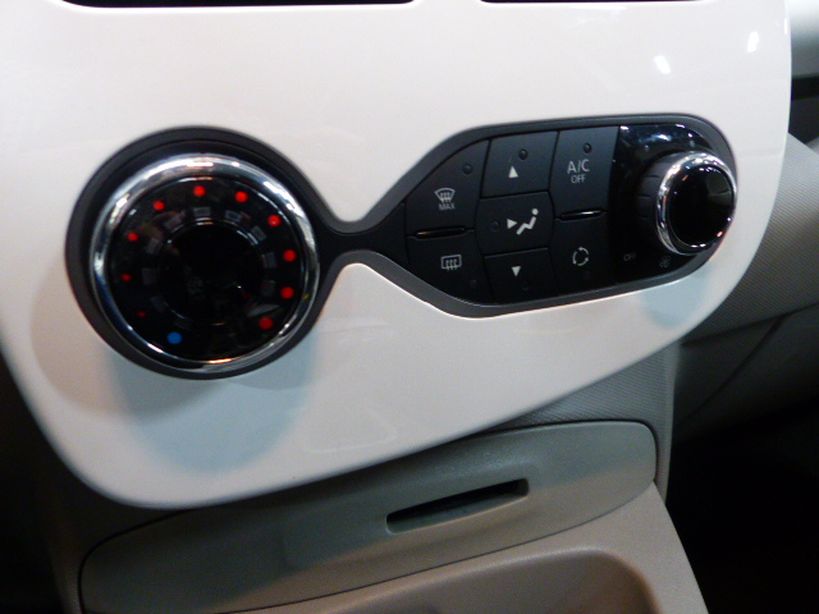RENAULT ZOE 2018 - Photo n°10