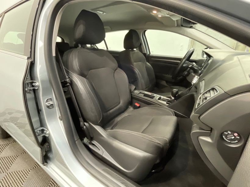 RENAULT MEGANE IV ESTATE 2021 - Photo n°40