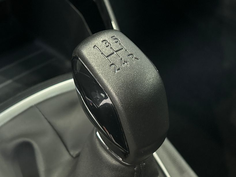 PEUGEOT 208 2023 - Photo n°19