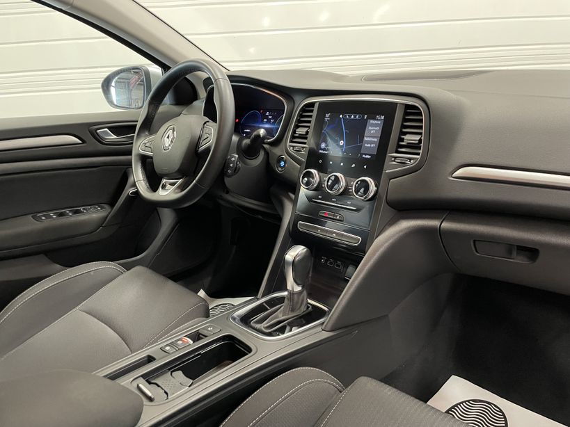 RENAULT MEGANE IV ESTATE 2021 - Photo n°9
