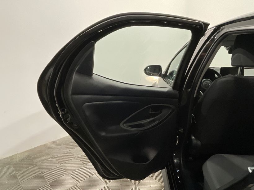 TOYOTA YARIS HYBRIDE 2025 - Photo n°35