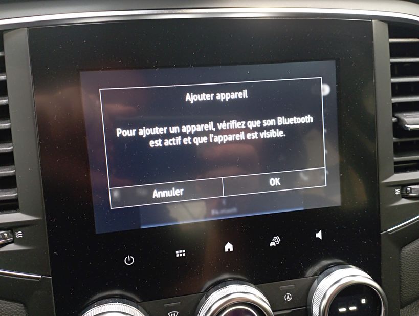 RENAULT MEGANE IV BERLINE 2021 - Photo n°21