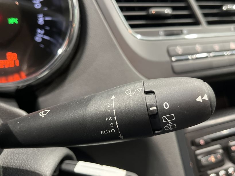 PEUGEOT 5008 2016 - Photo n°28