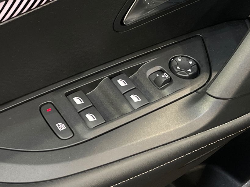 PEUGEOT 2008 ELECTRIQUE 2025 - Photo n°35