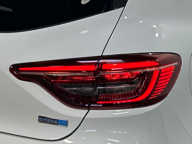 RENAULT CLIO V 2022 - Photo n°8