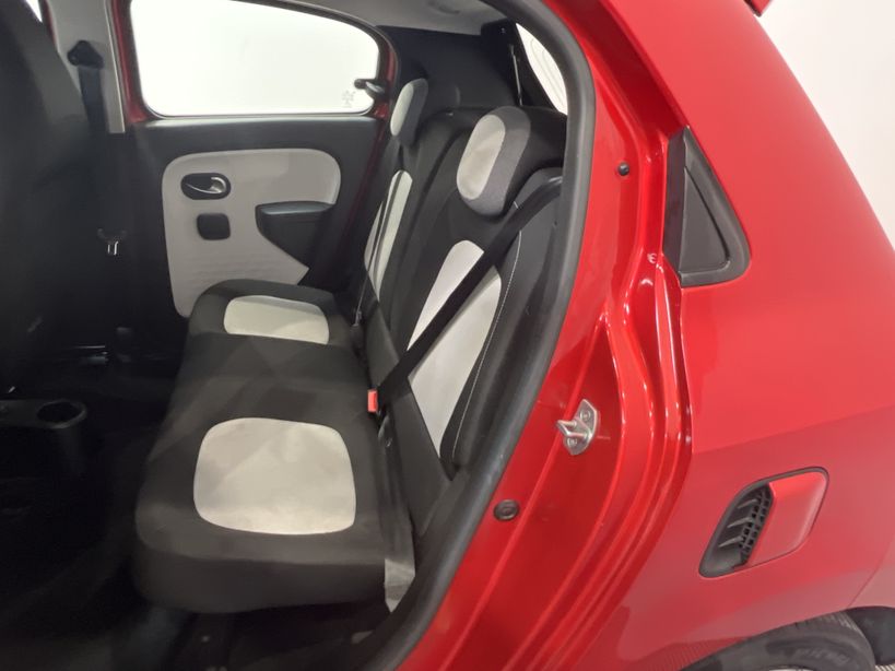 RENAULT TWINGO III 2021 - Photo n°10