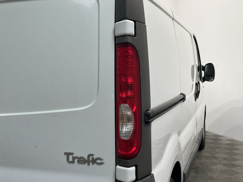RENAULT TRAFIC FOURGON 2010 - Photo n°7
