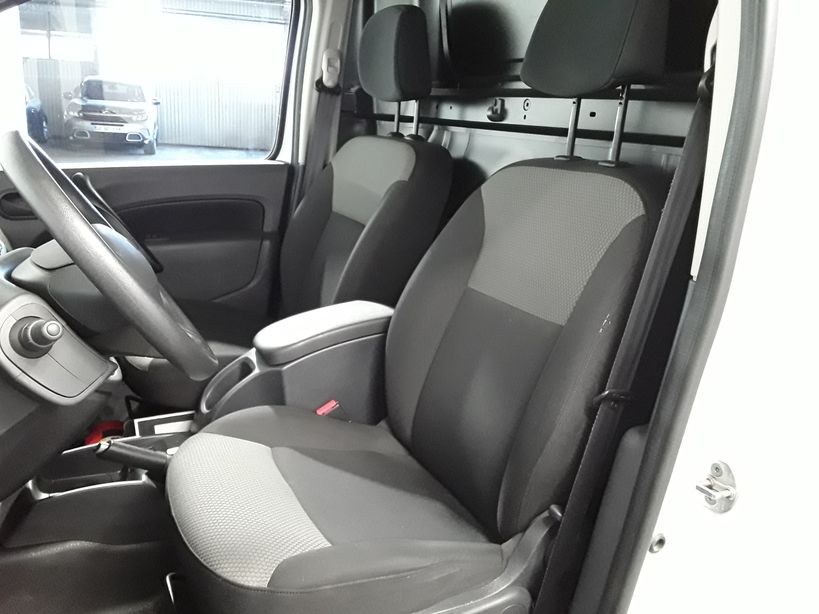 RENAULT KANGOO EXPRESS 2019 - Photo n°17