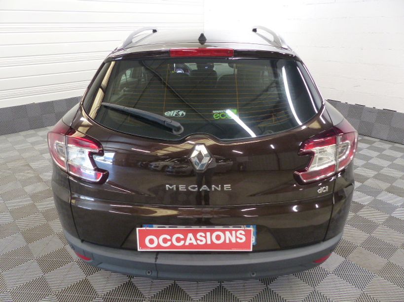 RENAULT MEGANE III ESTATE BUSINESS 2015 - Photo n°11