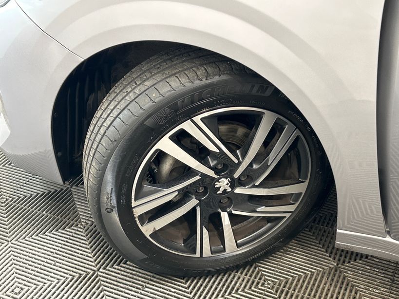 PEUGEOT 208 2023 - Photo n°2