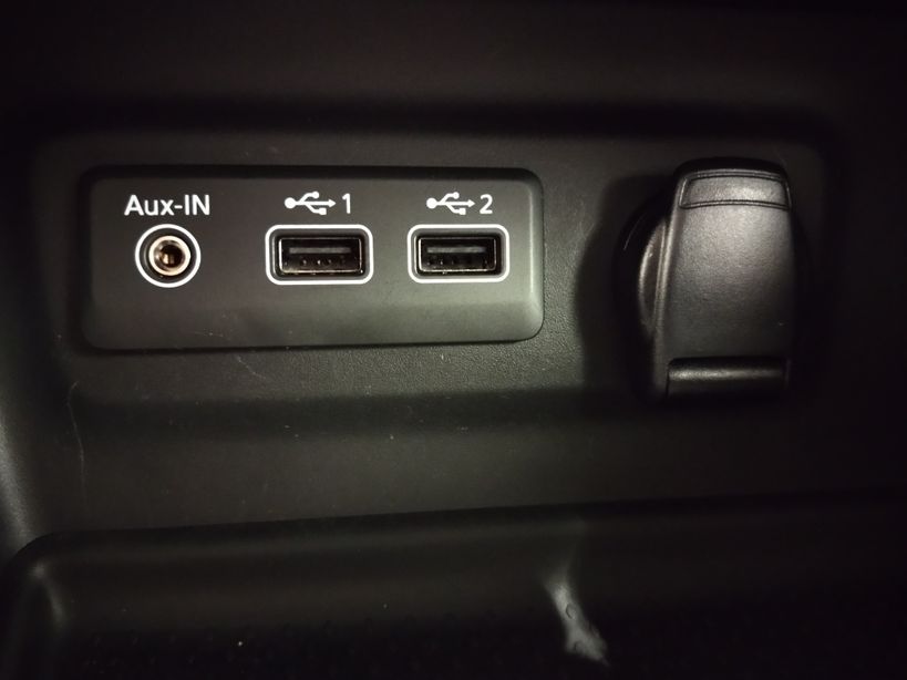 RENAULT MEGANE IV BERLINE 2021 - Photo n°18