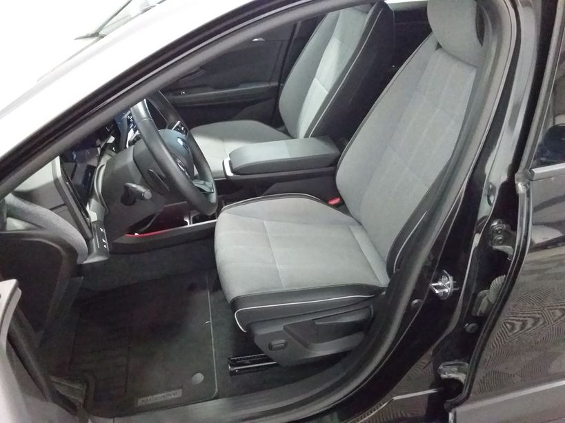RENAULT MEGANE E TECH 2022 - Photo n°13