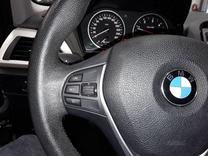 BMW SERIE 1 F20 2014 - Photo n°16