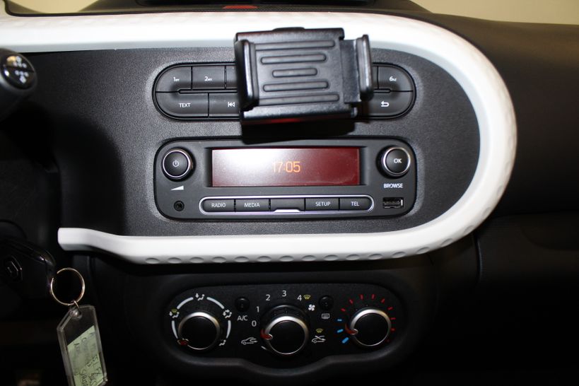 RENAULT TWINGO III 2019 - Photo n°17