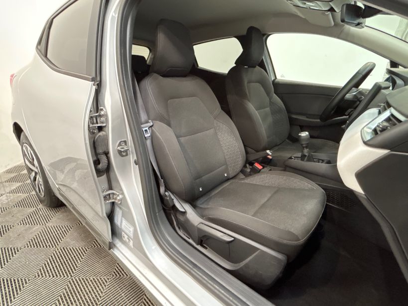 RENAULT CLIO V 2023 - Photo n°31