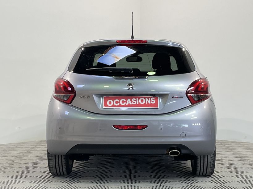 PEUGEOT 208 2019 - Photo n°6