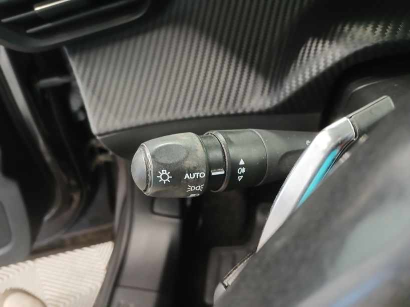 PEUGEOT 2008 2023 - Photo n°16