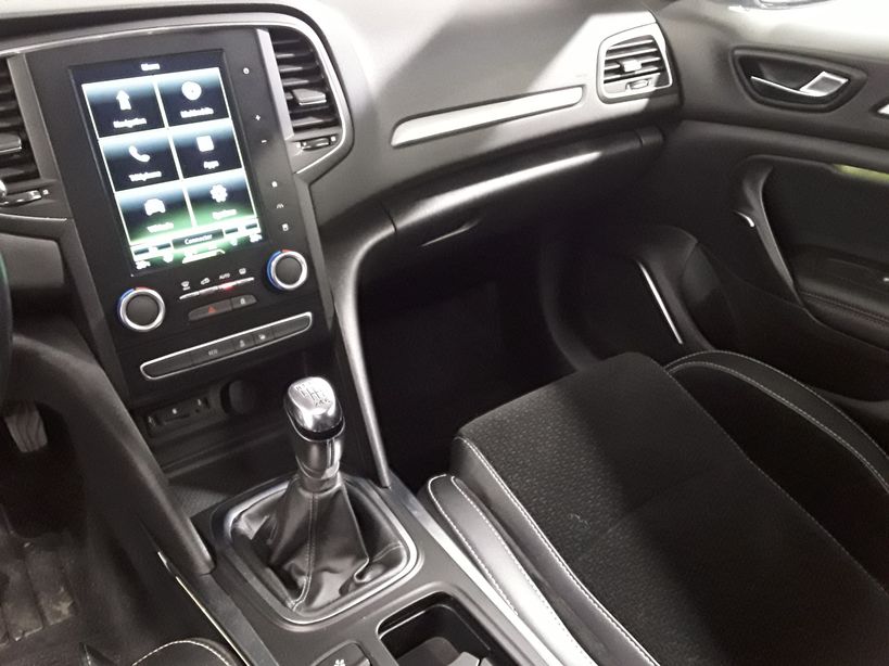RENAULT MEGANE IV BERLINE 2016 - Photo n°29
