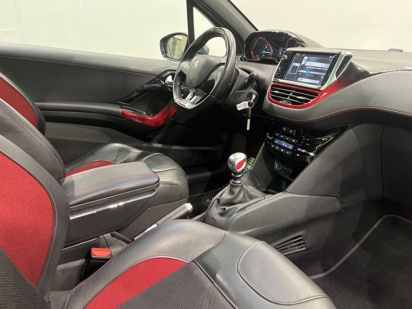 PEUGEOT 208 2014 - Photo n°22