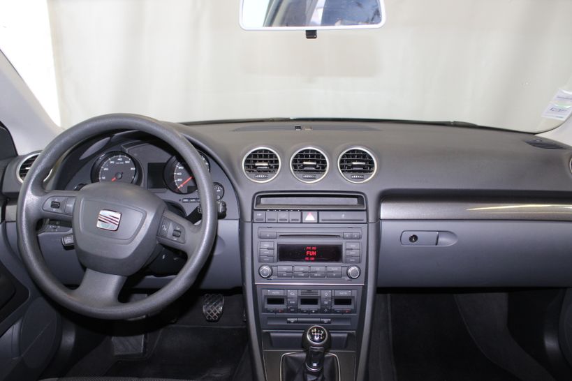 SEAT EXEO ST 2011 - Photo n°14