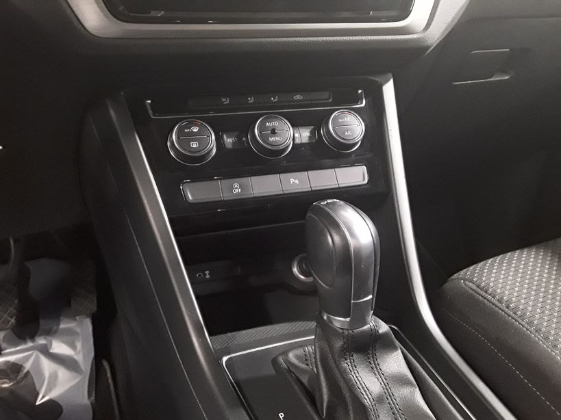 VOLKSWAGEN TOURAN 2016 - Photo n°7