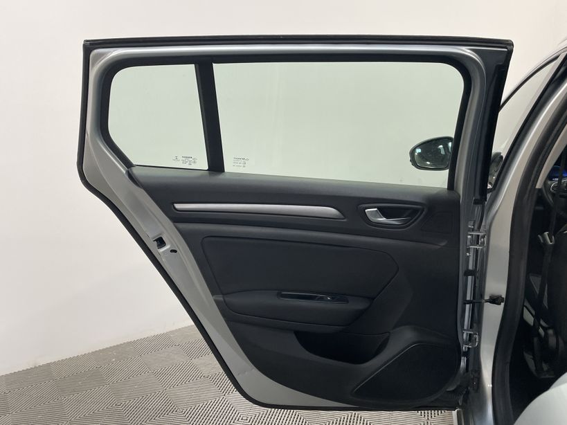 RENAULT MEGANE IV ESTATE 2021 - Photo n°37