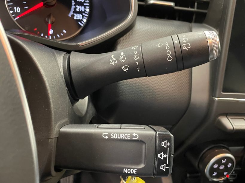 RENAULT CLIO V 2021 - Photo n°21