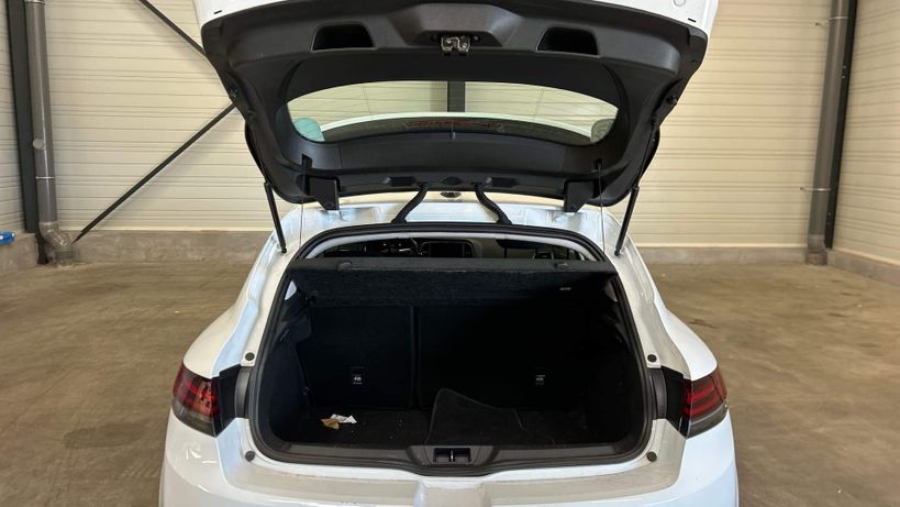 RENAULT MEGANE IV BERLINE 2022 - Photo n°15