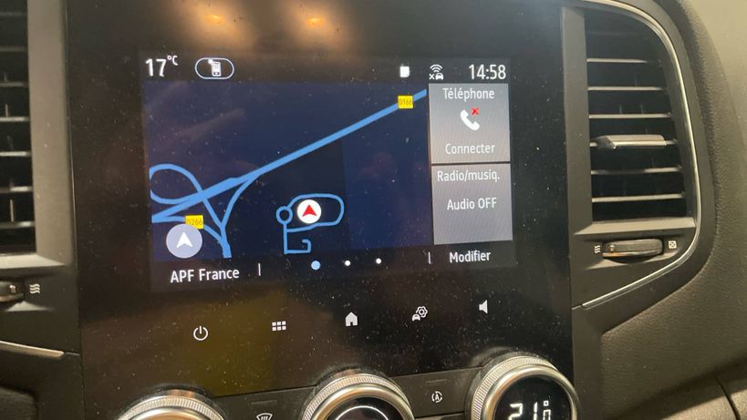 RENAULT MEGANE IV BERLINE 2021 - Photo n°14