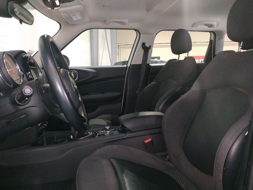 MINI MINI CLUBMAN F54 2016 - Photo n°13