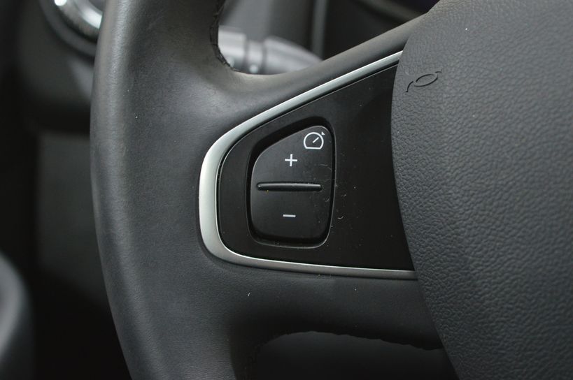 RENAULT CLIO IV 2016 - Photo n°10